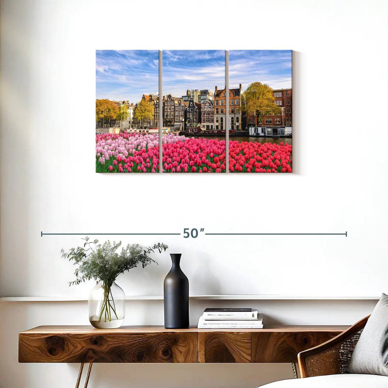 Tulipes du canal Sirci à Amsterdam, H 20 po x l 33 po