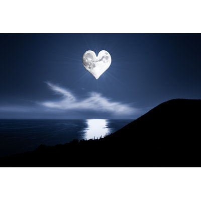«Alauni Heart Shaped Moon» par - Impression sur toile tendue