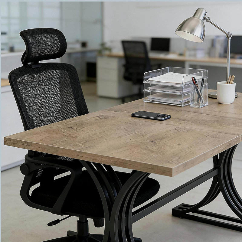 Poste de travail spacieux, bureau d'ordinateur classique, bureau de direction luxueux