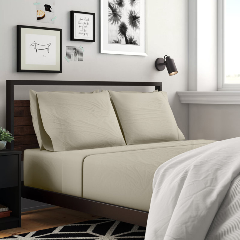 Ensemble de draps en microfibre brossée imitant le satin de coton et offrant une résistance au froissement et respirant