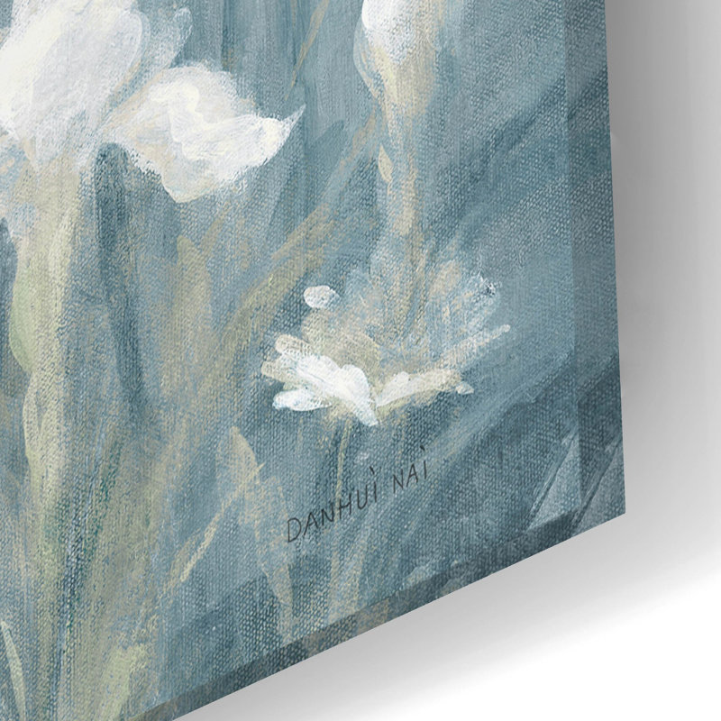  «Spring Blossoms 2 Slate Blue» par Danhui Nai, art mural en verre acrylique, 24 po x 16 po