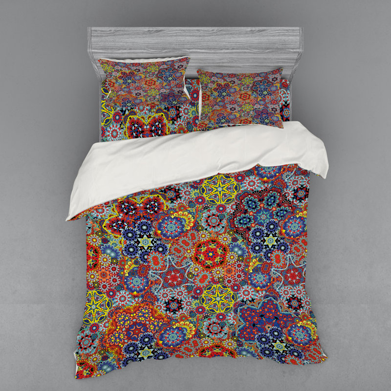 Traditional Floral Duvet Cover, Queen Duvet Cover + 3 Additional Pieces