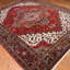 Tapis géométrique rouge en laine noué à la main 7 pi 2 po x 9 pi 7 po Heriz Collection