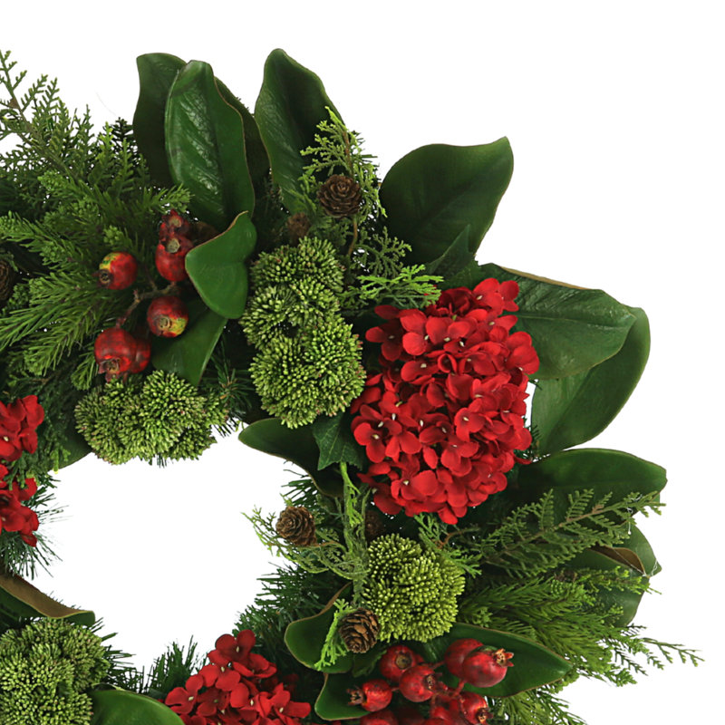 26" Hydrangea Holiday Wreath With Magnolia Leaves And Berries