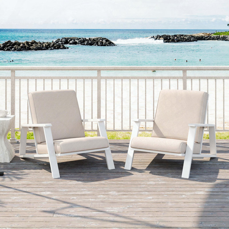 Ensemble de 2 fauteuils club en bois d'acacia avec coussins beiges