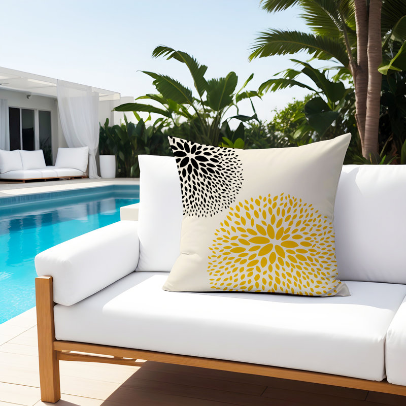 Housse et insert de coussin décoratif intérieur / extérieur Bavière, H 15 po x l 15 po, Jaune / crème / noir