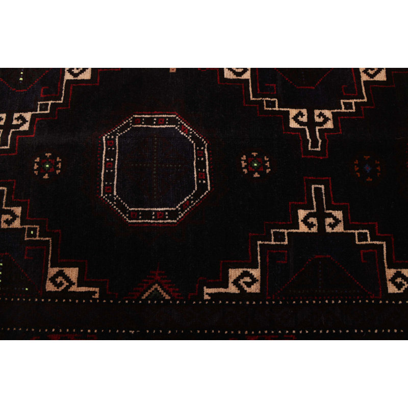 Tapis noir Teimani 4 pi 1 po x 6 pi 9 po