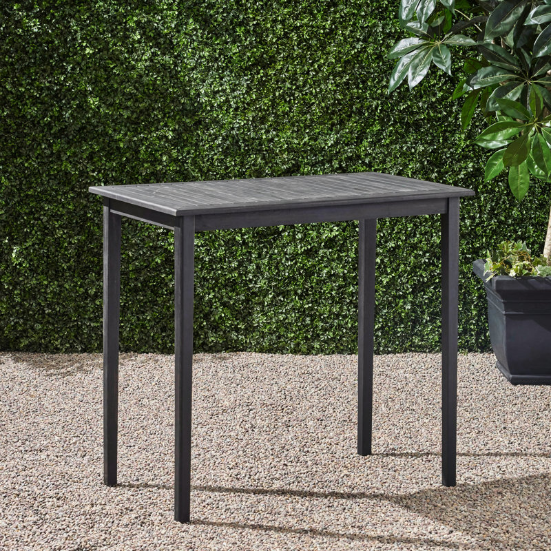 Table de bar minimaliste en bois gris foncé, pour les loisirs à l'extérieur, hauteur 40 pouces, forme rectangulaire.