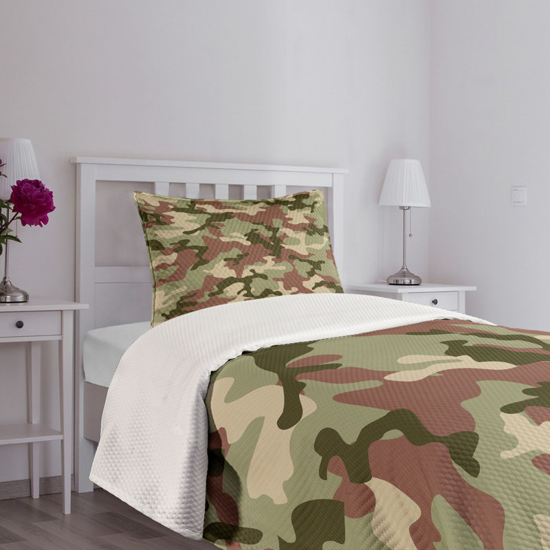 Twin White Quilted Camo Bedspread Set with Pillow Sham