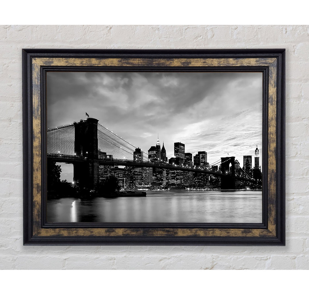 NYC Brooklyn Bridge B N W Cloudy Night - Einzelne Bilderrahmen Kunstdrucke