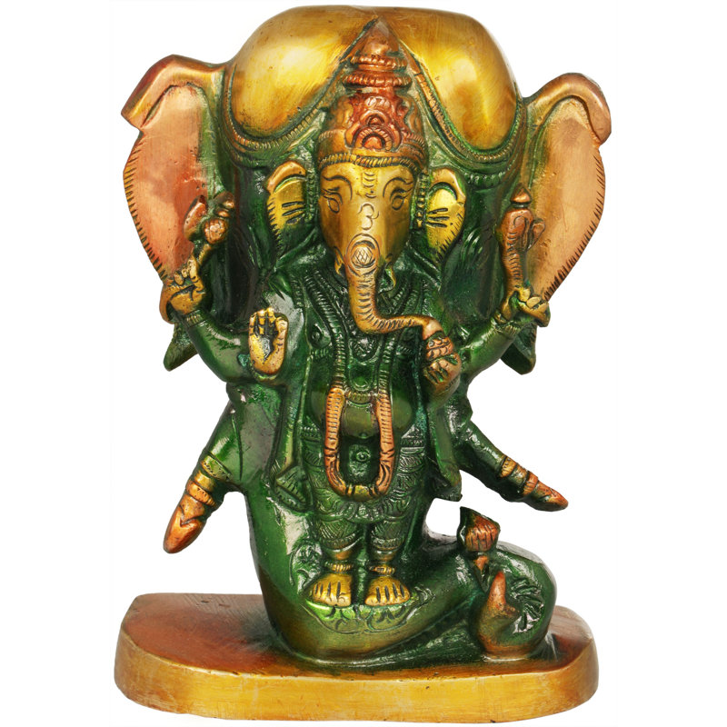 Statue de lord Ganesha debout