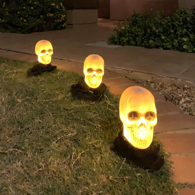 3Pcs Light-Up Skeleton Halloween Stakes