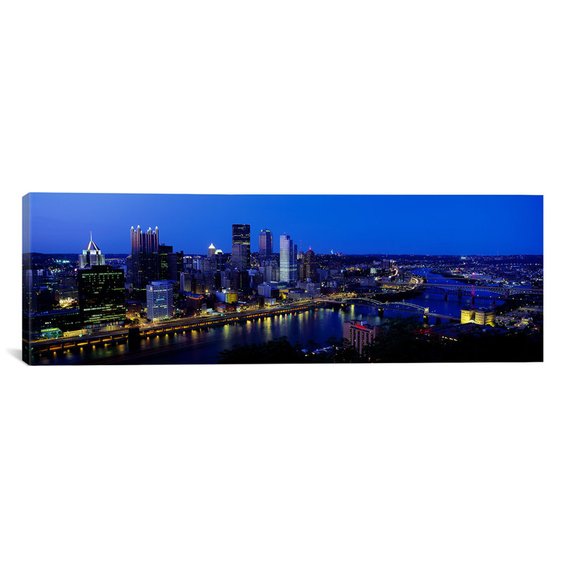 Pittsburgh PA # 2 par Panoramic Images - reproduction de photo sur toile, H 24 po x l 72 po x P 1,5 po, Toile tendue