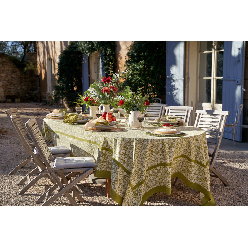 Meadows Handmade Floral Tablecloth, Vert, 86" x 59"