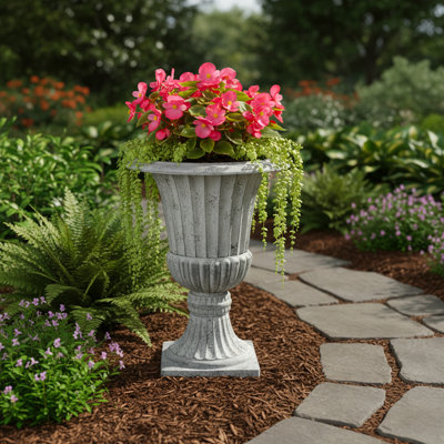 Jardinière de style urne Bayliff