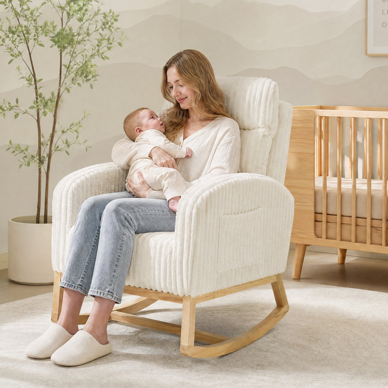 Fauteuil berçant à bascule en velours côtelé beige, dossier haut et poche latérale, idéal pour la chambre d'enfant ou le salon.