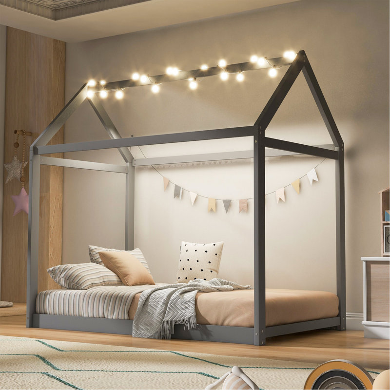 Lit simple en bois, gris