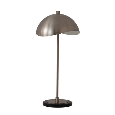 Lampe de table Luna Bella - conception moderne de style Mid-Century, corps en acier nickel satiné, base en marbre noir, abat-jour en acier blanc mat, gradateur à cordon en ligne, conception emblématique de Peter Morelli de 1960