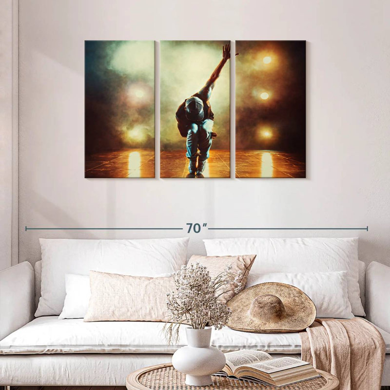 Enn Break Dancer, 28" H x 45" W