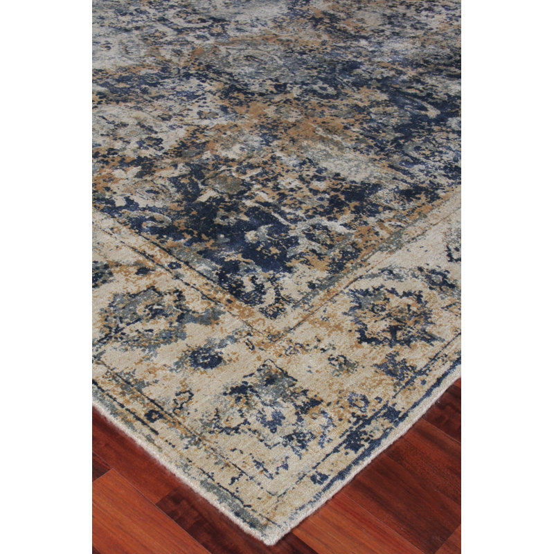 Cassina Oriental Area Rug, Rectangle 6' x 9'