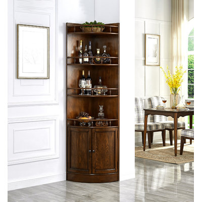 Armoire à vin à tablette ouverte avec garde-corps et armoire fermée
