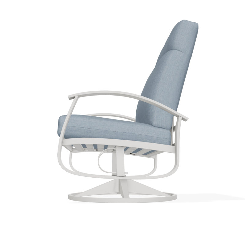 Belle Isle Outdoor Lounge Chair, Snow, Huskie