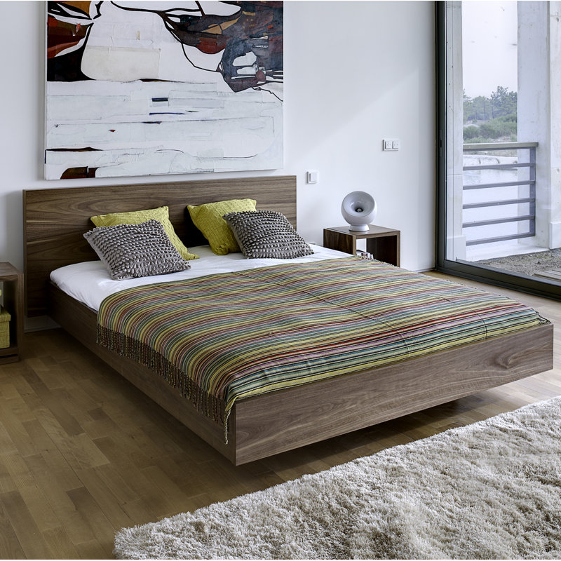 Cay Bed, European Kingsize (160 x 200 cm), Walnut