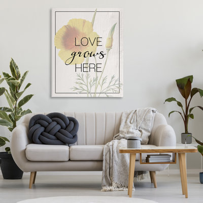 Toile rétro Love Grows Here, design par Lil 'Rue