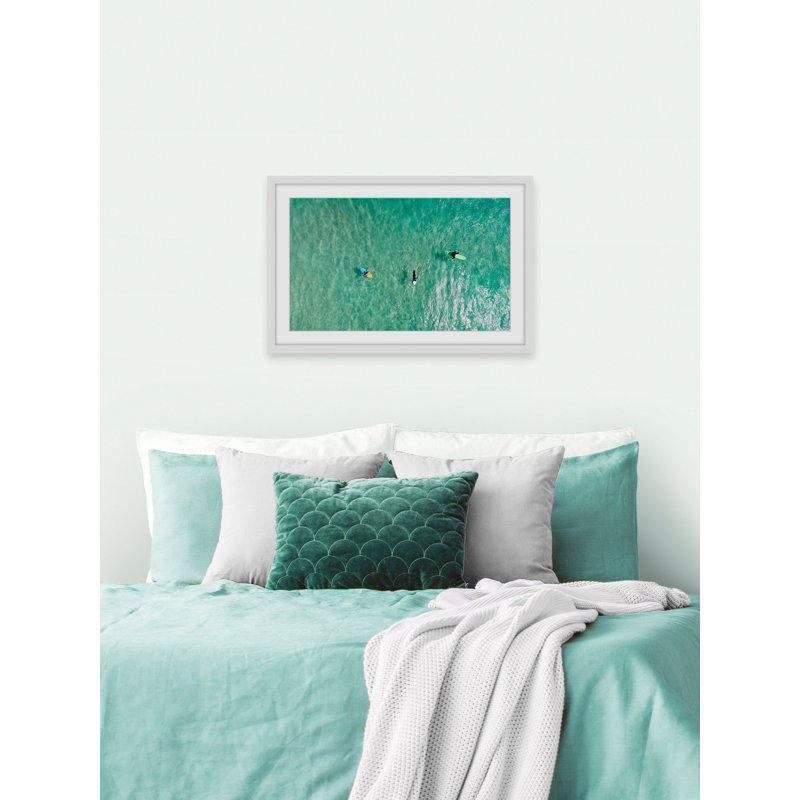 Calm Waters par Karolis Janulis - reproduction de photo sur papier encadrée, H 12 po x l 18 po x P 1,5 po