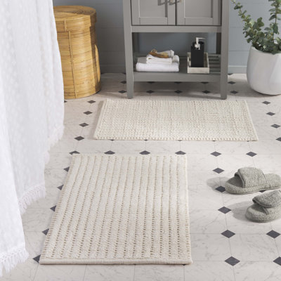 Oliva Textured Hatched Hand Woven Cotton Machine Washable Solid Color Bathmat