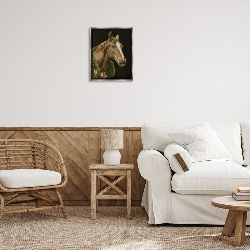 «Horse with Seasonal Wreath», art mural sur toile, par Ethan Harper, Cadre flottant gris lustré, H 21 po x l 17 po