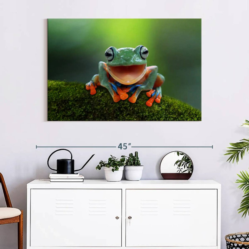 Brampt Happy Tree Frog, 26" H x 39" W