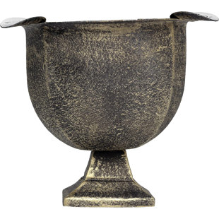 Stinky Cigar Pressed Ashtray, 4 Stirrups