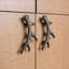 Ensemble de 6 poignées de tiroir rustiques en bois de cerf en bronze antique vieilli, L 6,25 po, H 3,25 po, saillie 1,5 po, centres 3,5 po