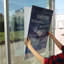 Porte-affiche M&T Affiche 22 x 28 en acrylique de qualité supérieure | Cadre double portrait transparent avec 4 ventouses | Anti-éblouissement pour vitrines, portes, verre - affiche facile et changement de menu-28087663