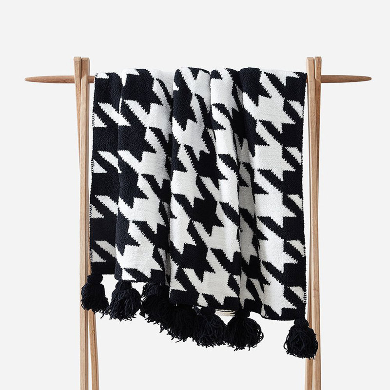 Houndstooth Knitted Throw Blanket