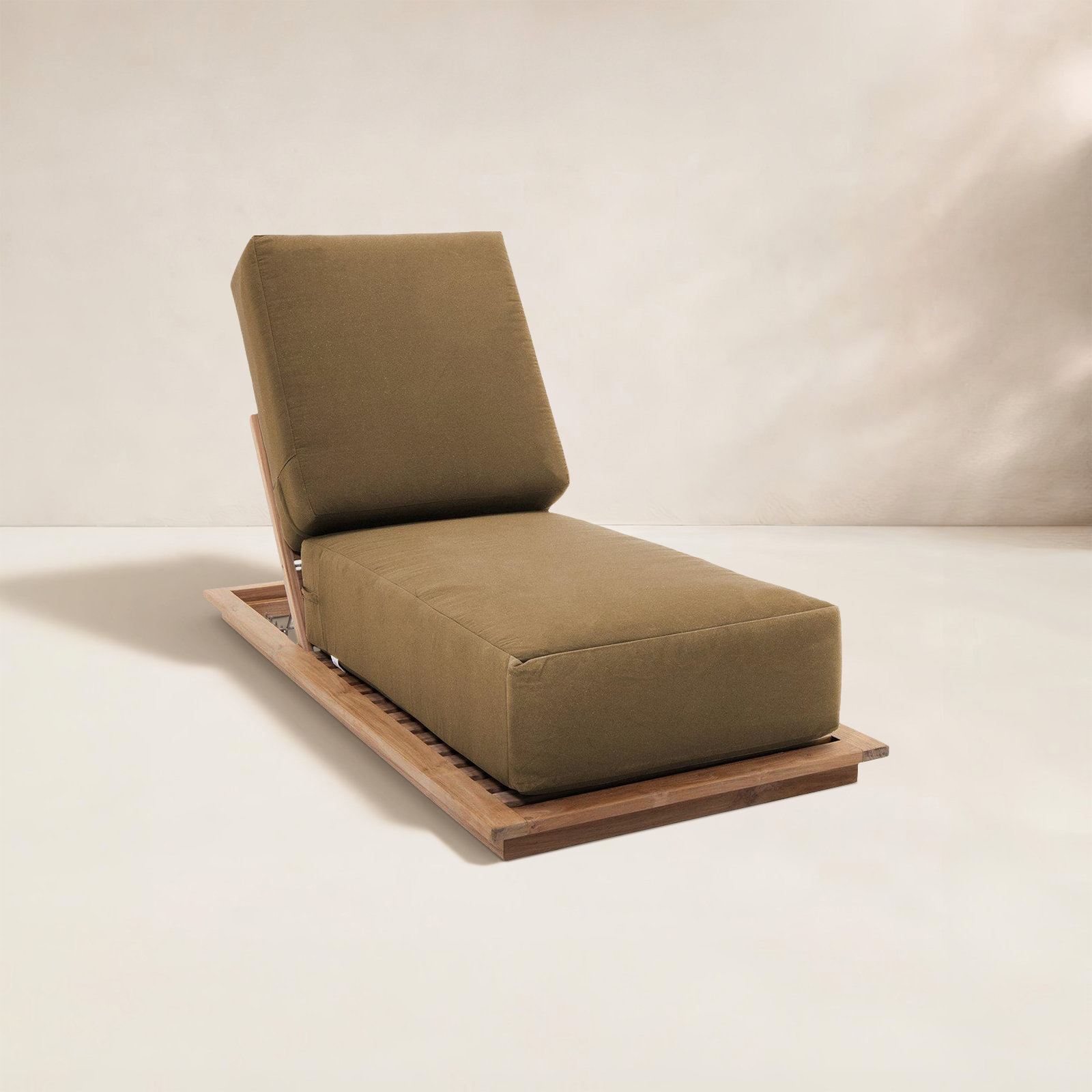 Varenna 27.5'' Outdoor Teak Chaise Lounge, Cocoa