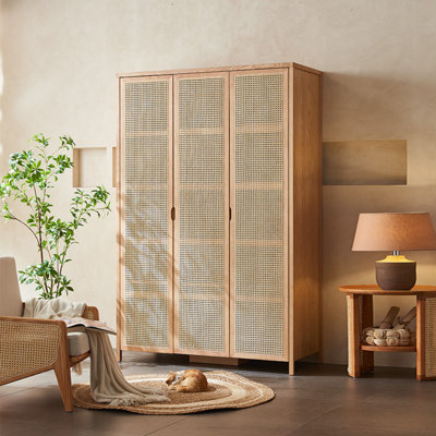 Armoire simple en rotin à trois portes