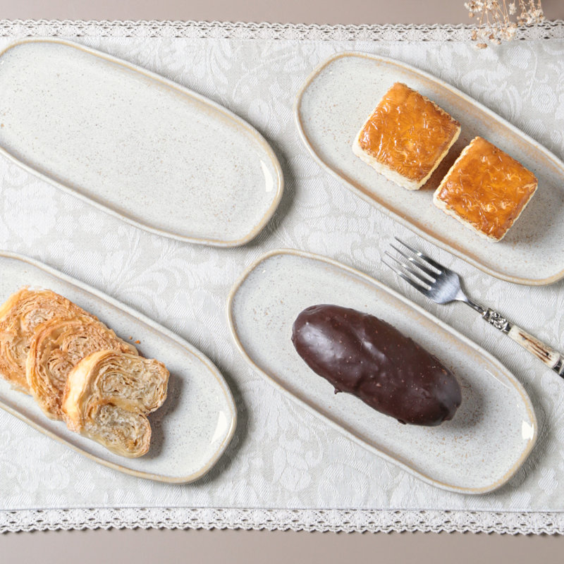 Ensemble de 4 assiettes en grès Pistache, Café au lait