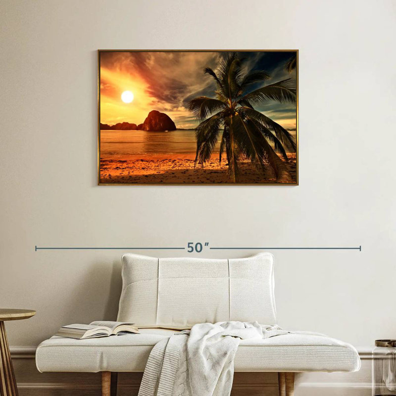 Coucher de soleil sur la plage chaude, Cadre flottant doré, 37 po x 25 po