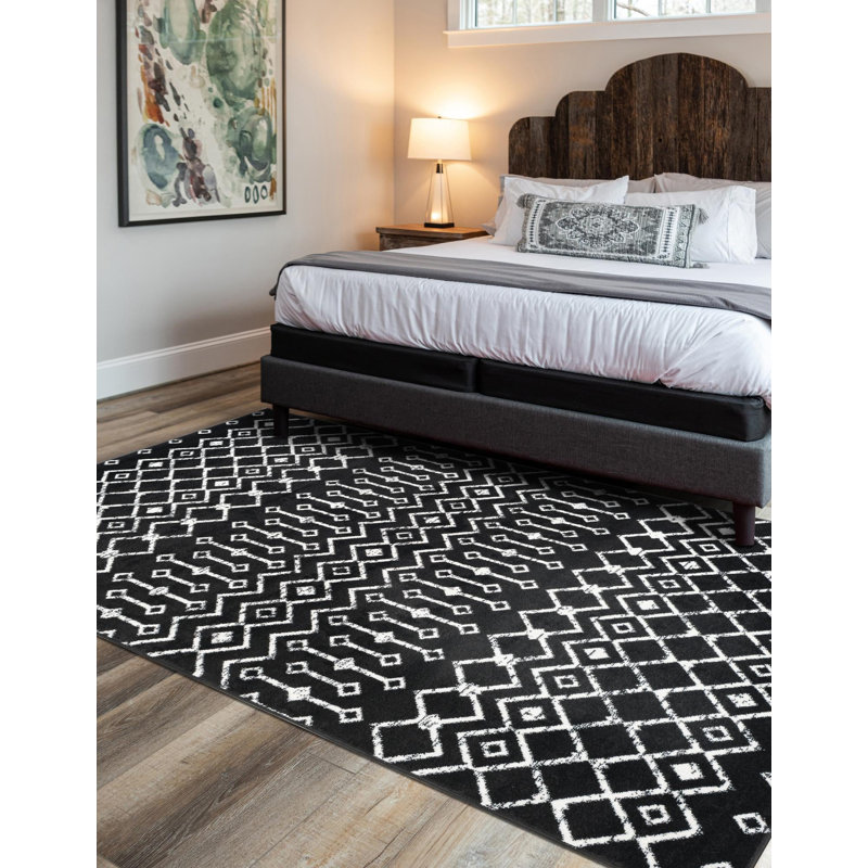 Selim Geometric Indoor Rug, Rectangle 3'1" x 5'3"