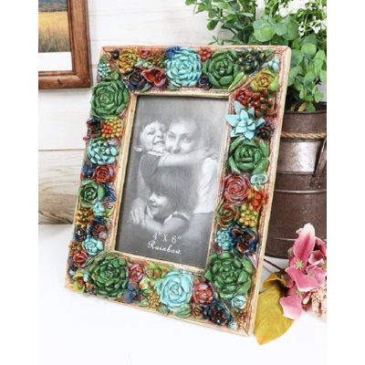 Yelda Picture Frame