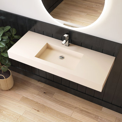 Vasque rectangulaire murale Chloé 47'' en résine de pierre couleur crème, style moderne, avec trou pour robinetterie.