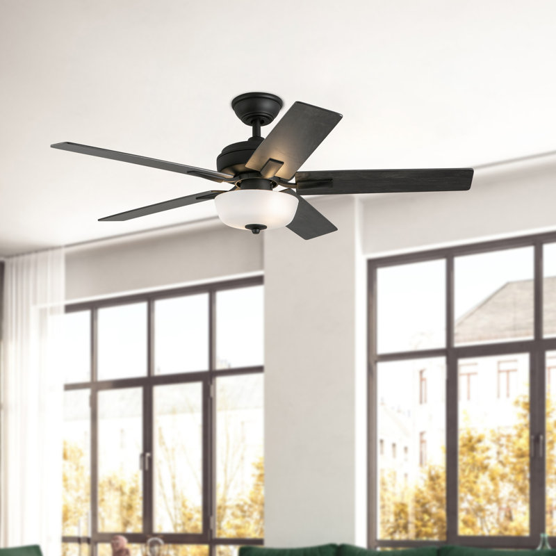 Ventilateur de plafond blanc 52 po + ampoule DEL Erikson, Noir mat, Noir