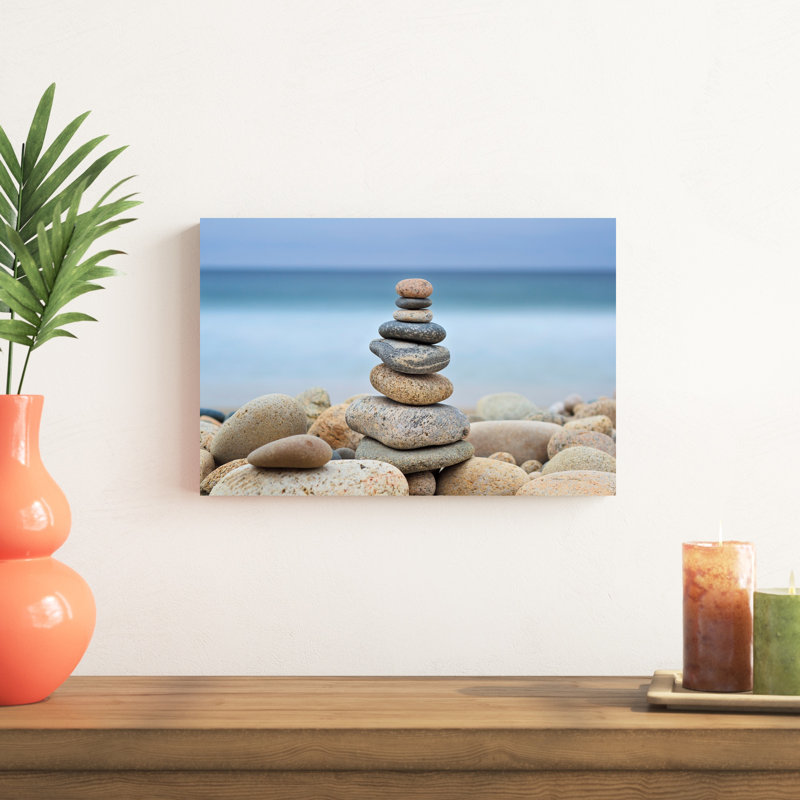 Stonen Beach Cairn, H 12 po x l 18 po