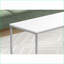 Table basse de salon contemporaine peu encombrante, plateau en stratifié blanc et amp; Pieds gris en métal