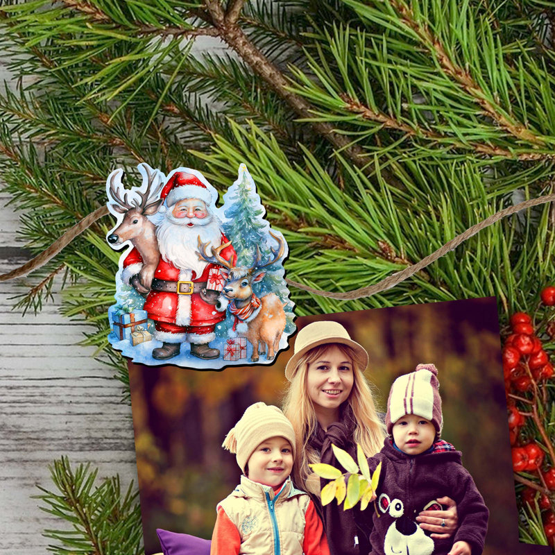 Ensemble de 6 ornements décoratifs à pince en bois Christmas Is Here par G. Debrekht