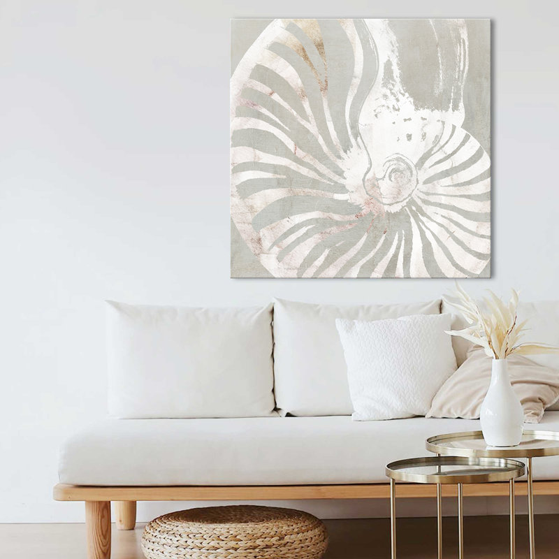 "Seashell Close Up I" par Carol Robinson, reproduction sur toile, H 24 po x l 24 po x P 1,5 po