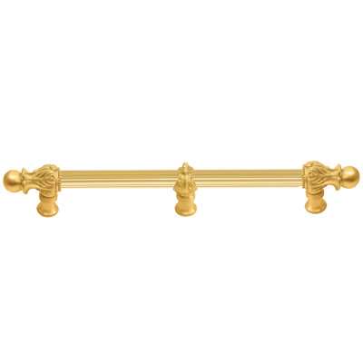 Acanthus 18 inches c.c. with 5/8 reeded center long pull Romanesque style with center brace in Oil Rub Bronze