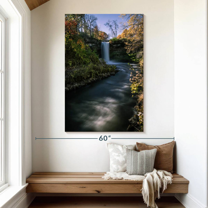 Alvord Minnehaha Falls en automne, H 51 po x l 34 po
